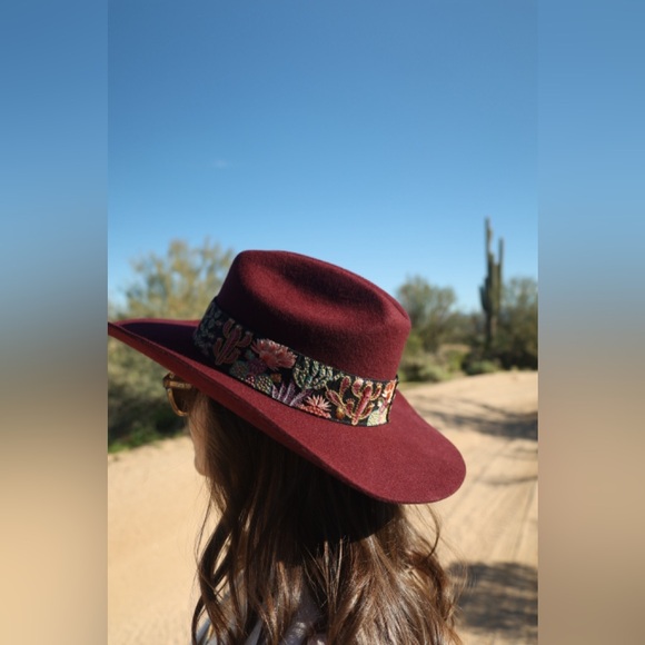 GIGI PIP Accessories - Burgundy Wool Cowboy Hat – Western Felt Hat with Embroidered Cactus Band